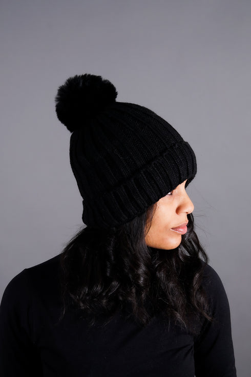 WINTER BABY (pom-pom)