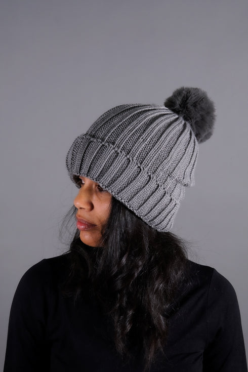 WINTER BABY (pom-pom)